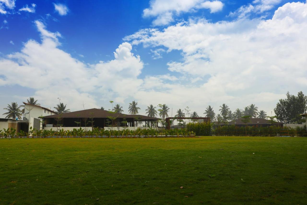 VEERDENCY LUXURY RESORT&HOTEL Pure Veg Bangalore Exterior foto